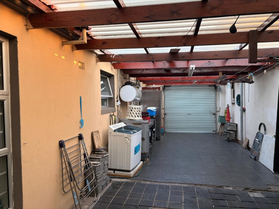2 Bedroom Property for Sale in Portlands Western Cape